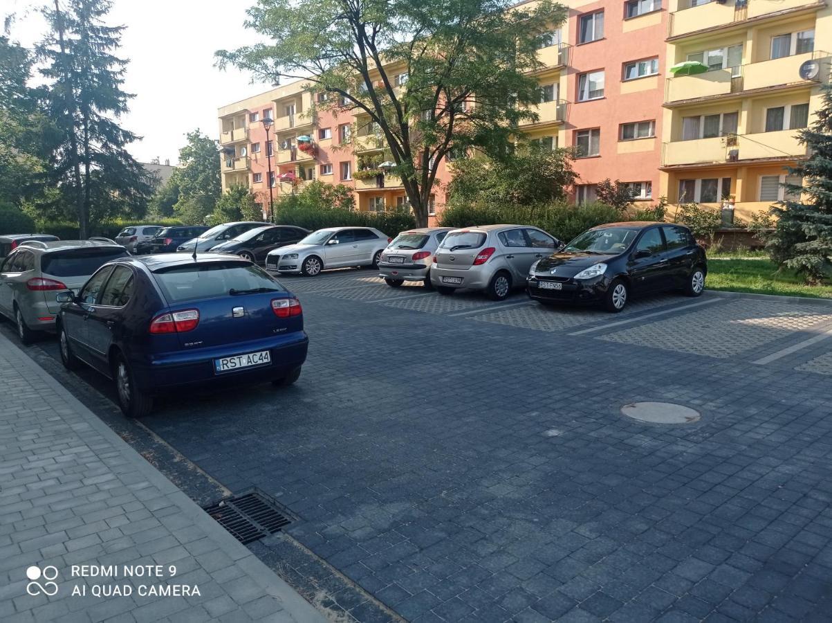 Apartament Na Parterze Stalowa Wola Ngoại thất bức ảnh